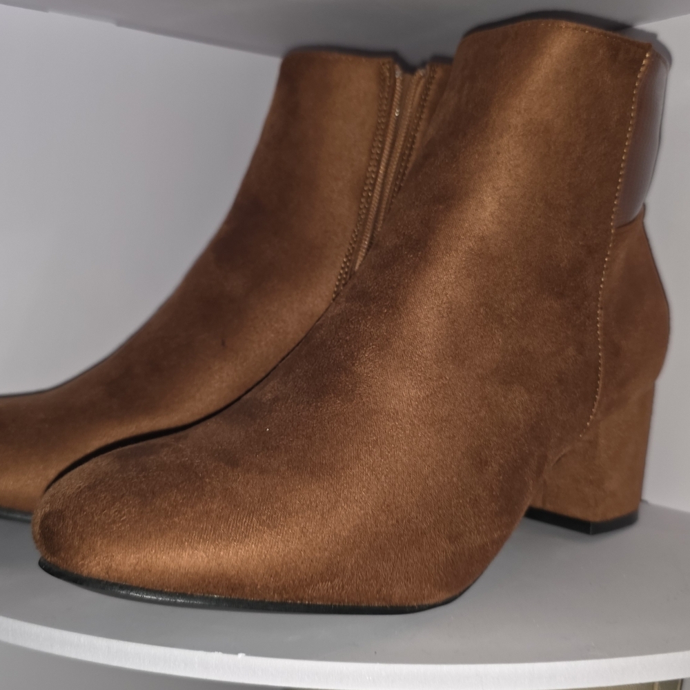 Chic Tan Ankle Booties